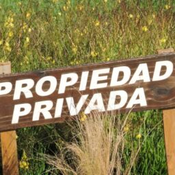 Abusos en les excepcions de la propietat privada